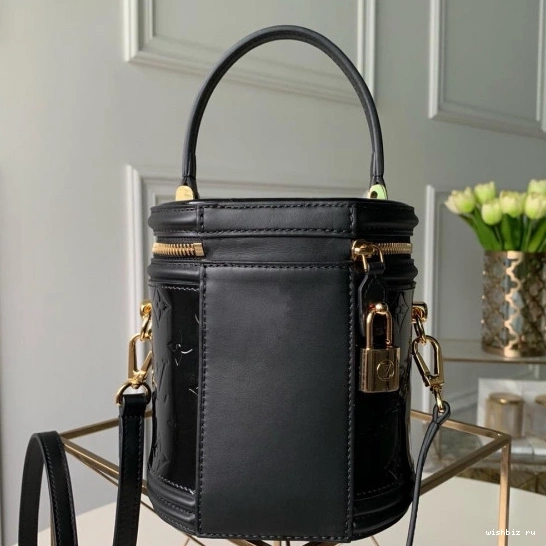 WIS CANNES LOUIS VUITTON 1026